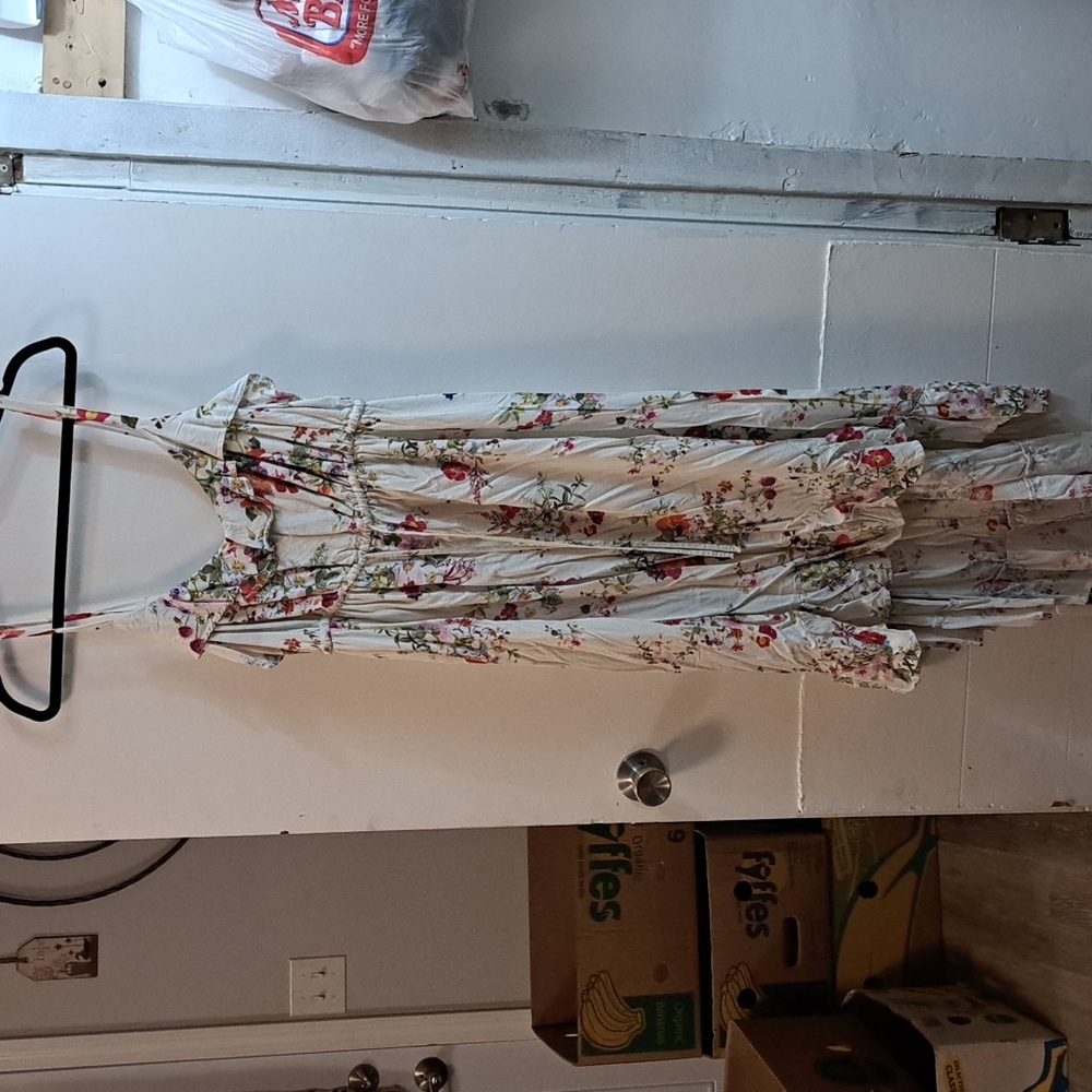 Torrid size 1 Long white flower dress